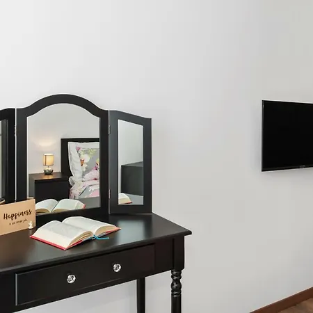 Διαμέρισμα Comfortable 3-bedroom With Balcony And Fast Wi-fi - 10 Minutes From Old Town *