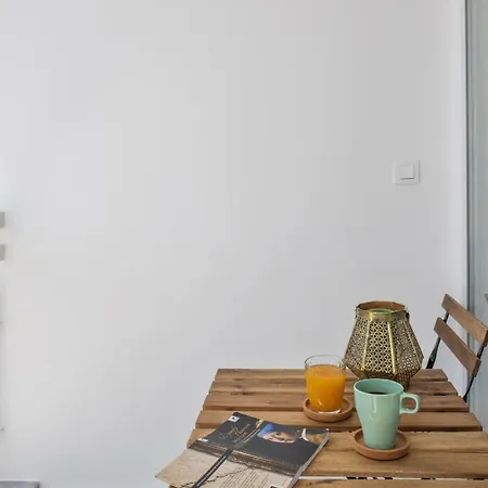 Comfortable 3-bedroom With Balcony And Fast Wi-fi - 10 Minutes From Old Town * 斯普利特